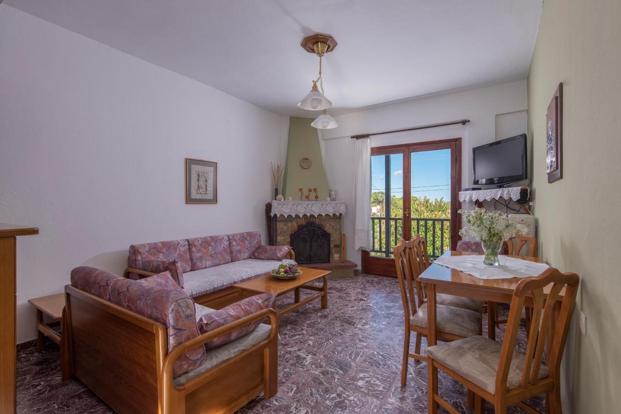 Antigoni'S Apartment Вурвуру Экстерьер фото